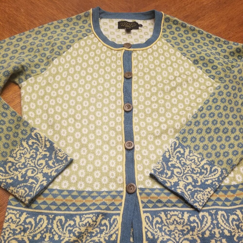 EUC - Icelandic Large Sweater